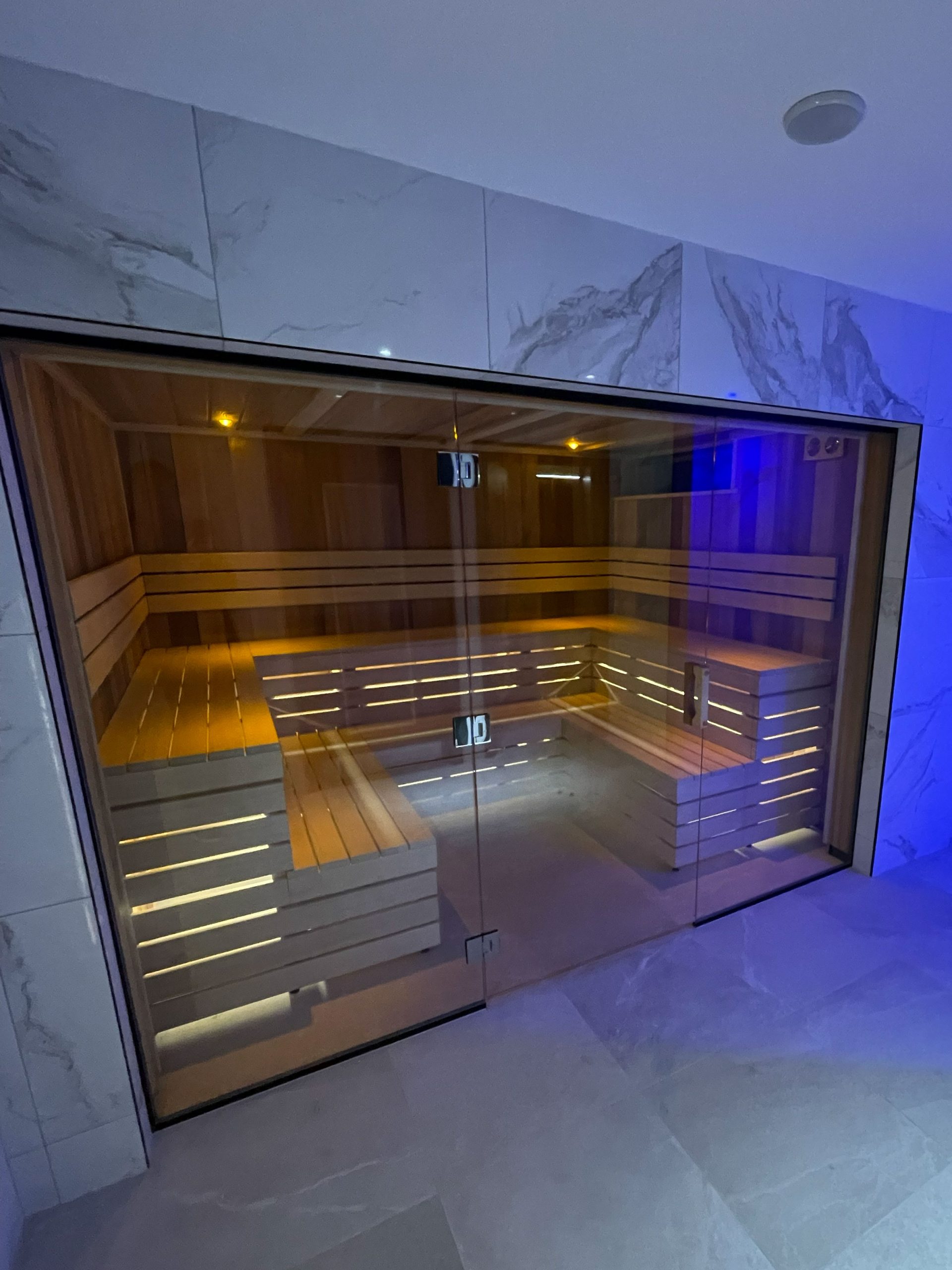 lifesyle-fitness-lightwater-sauna-glass-fronted lifesyle-fitness-lightwater-sauna-glass-fronted