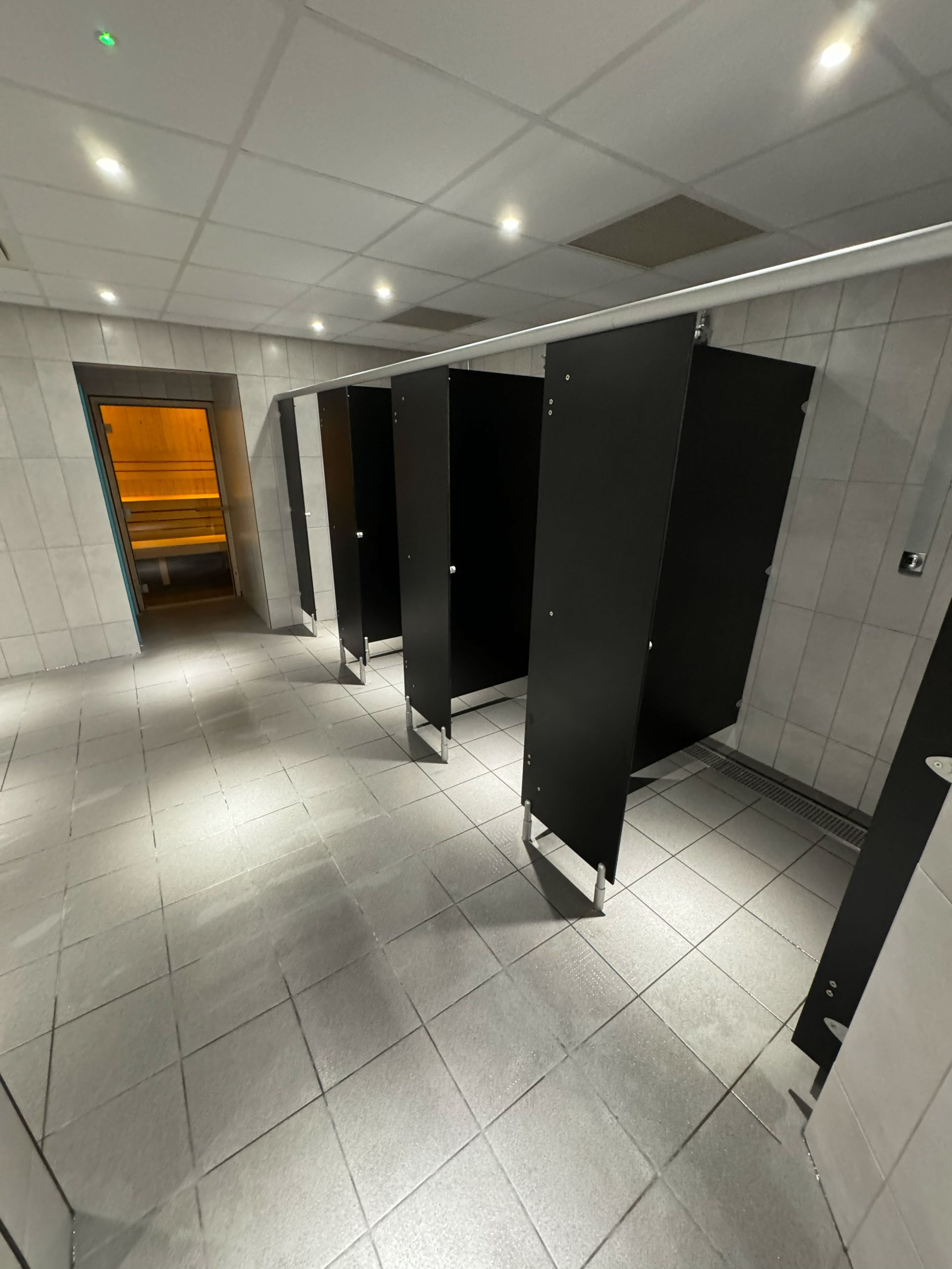 nrg-gym-newcaslte-male-showers-sauna nrg-gym-newcaslte-male-showers-sauna