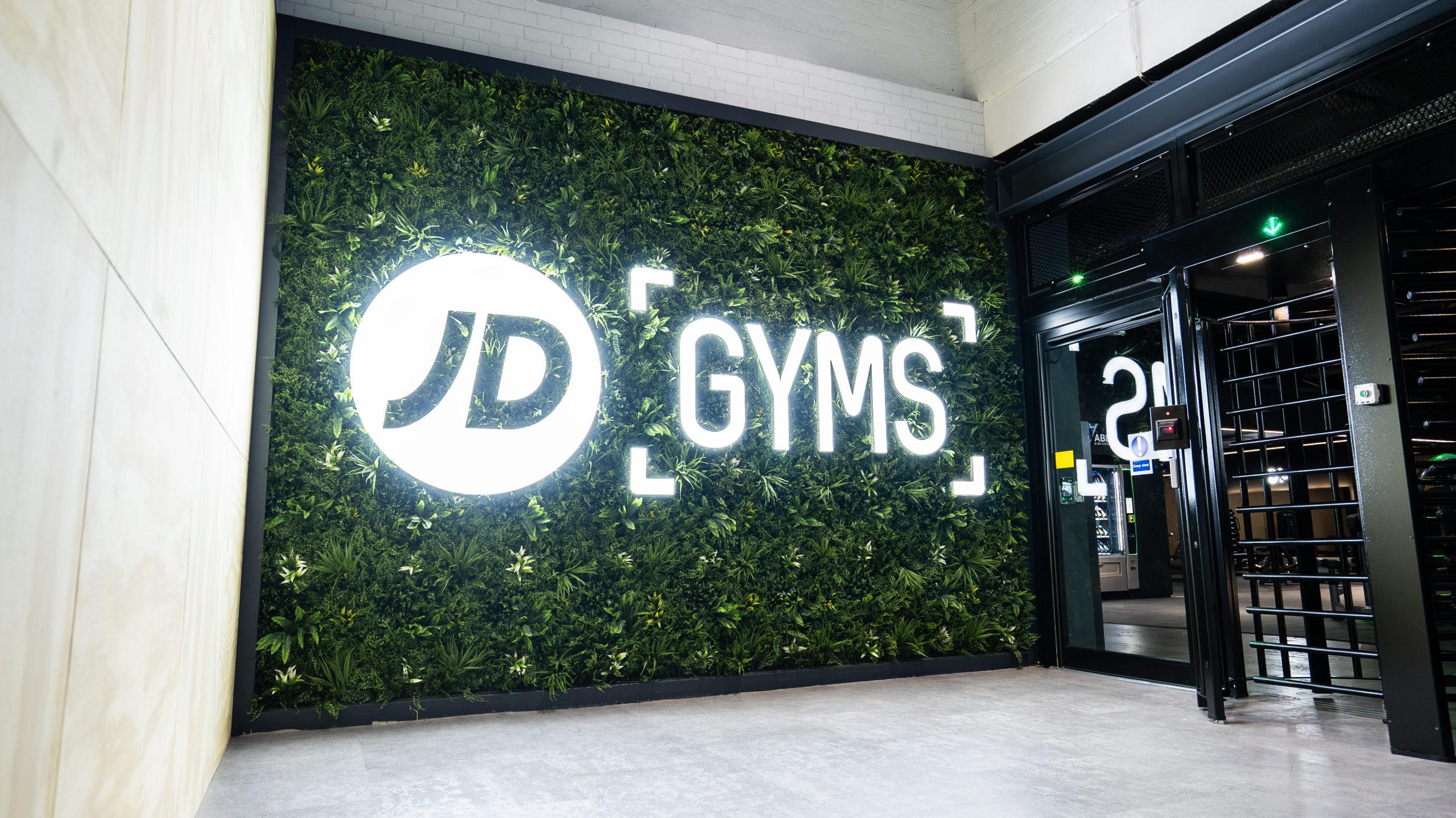 jd_gyms_manchester_entrance