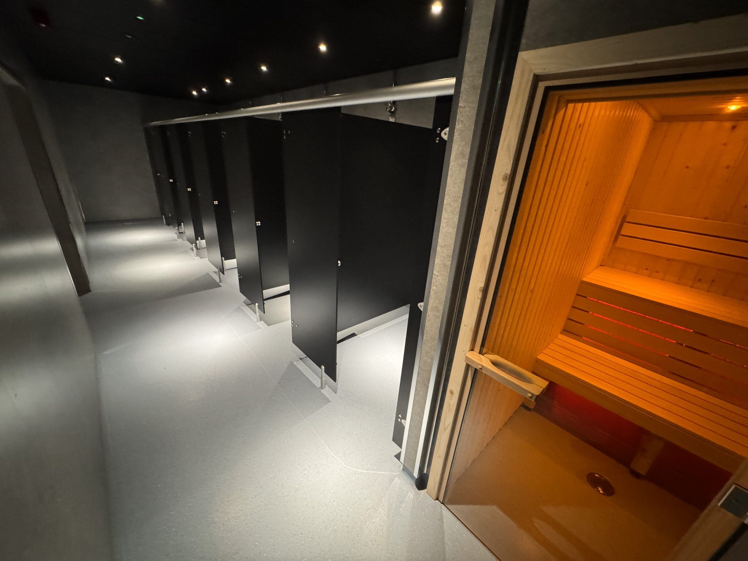 nrg-gym-glasgow-male-showers-sauna nrg-gym-glasgow-male-showers-sauna