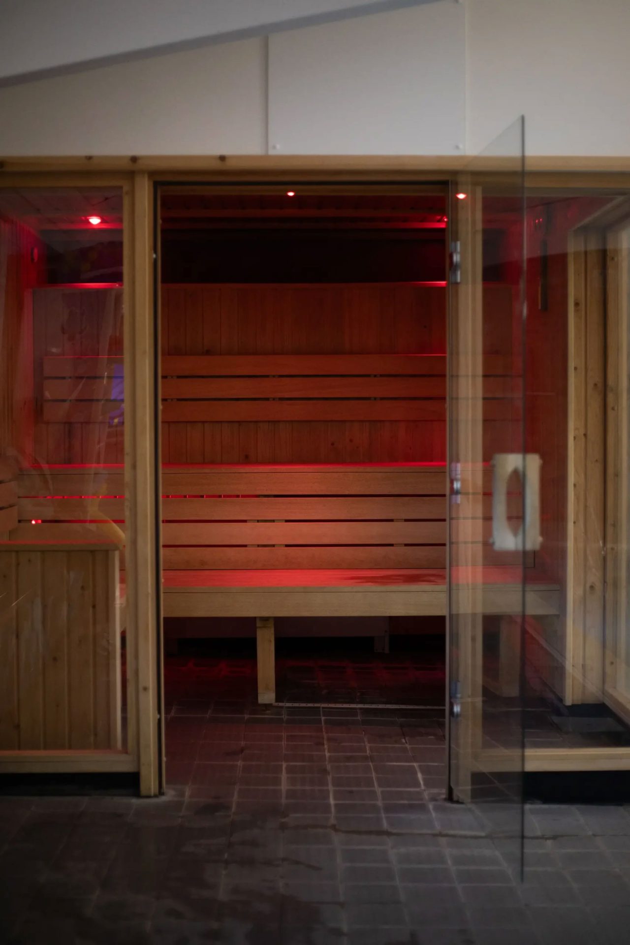 horizon_guildford_sauna-glazed-cedar